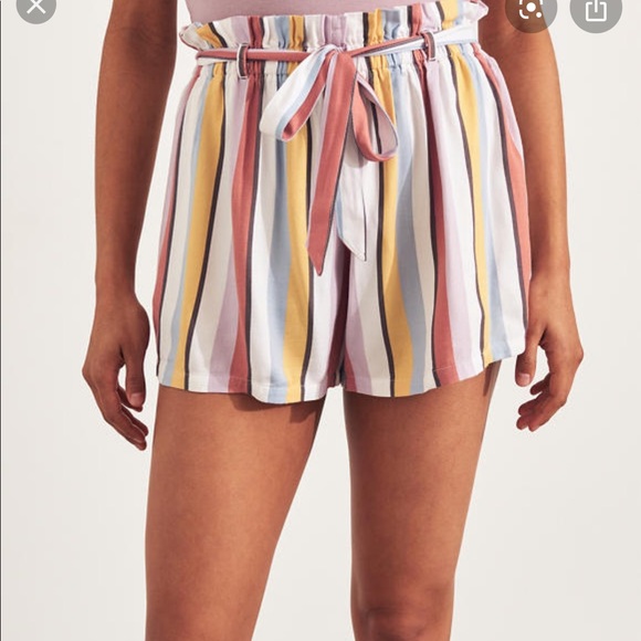 Hollister Pants - Hollister Ultra High-Rise Paper Bag Shorts